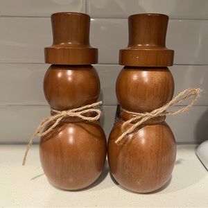 ONLY One -Snowman Salt/pepper grinder